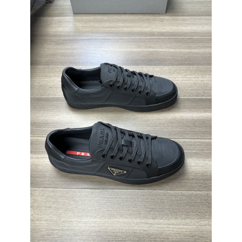 Pra*a casual shoes